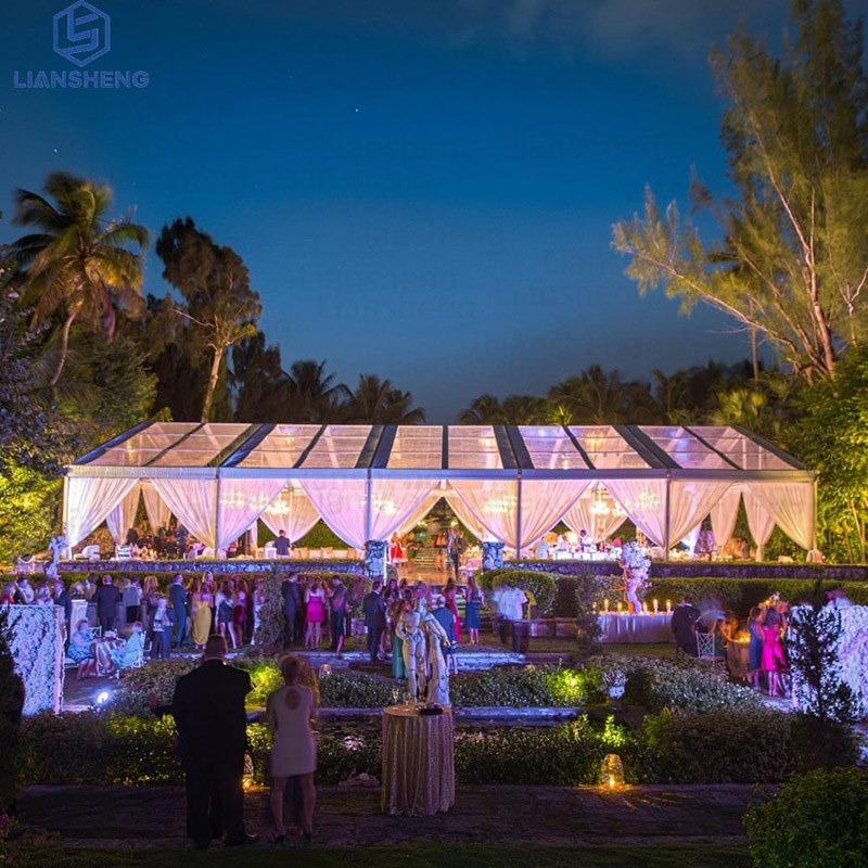 Tienda transparente romántica de la carpa de la boda con las mesas y las sillas 200 personas