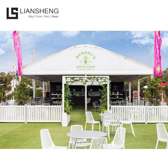Carpa personalizada para eventos de boda (20m×30m) — Un espacio romántico exclusivo para salvaguardar tu boda perfecta.