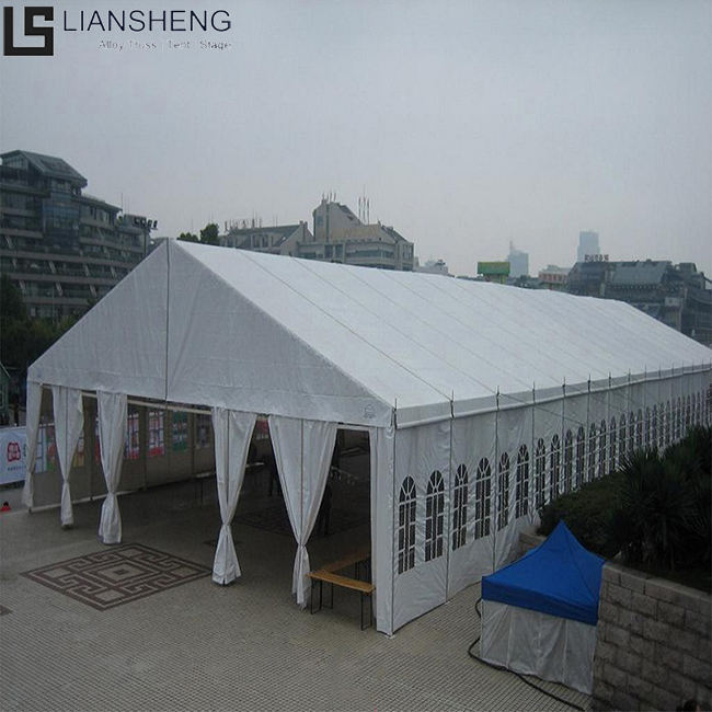 Carpa de lujo de aluminio grande para exteriores, 15m x 30m, carpas para ferias comerciales transparentes y blancas a la venta para eventos de iglesia