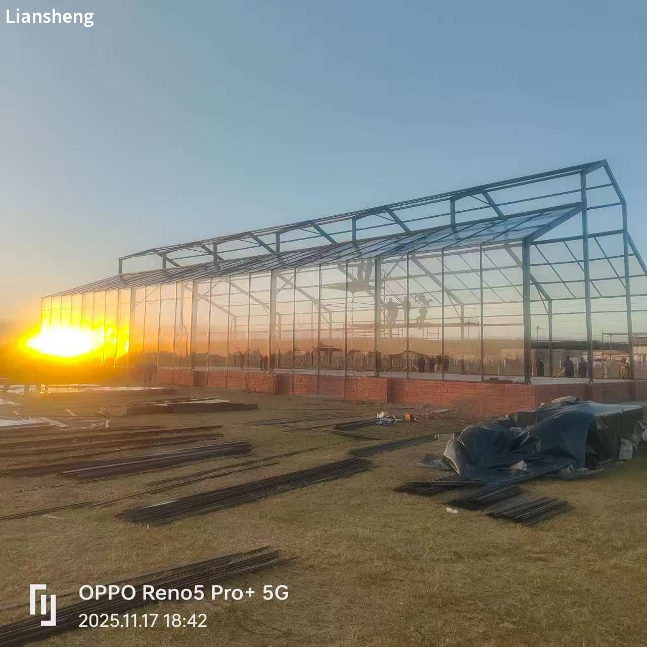 Tamaño y estilo personalizados de carpas con atrio al aire libre diseñadas específicamente para reuniones, bodas y eventos a gran escala