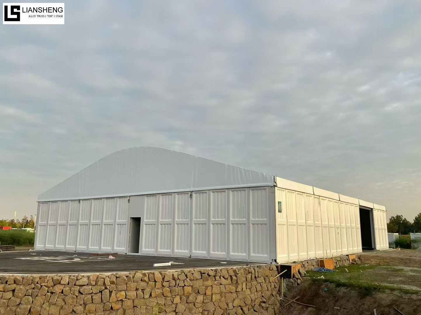 Soluciones de carpas de almacenamiento industrial