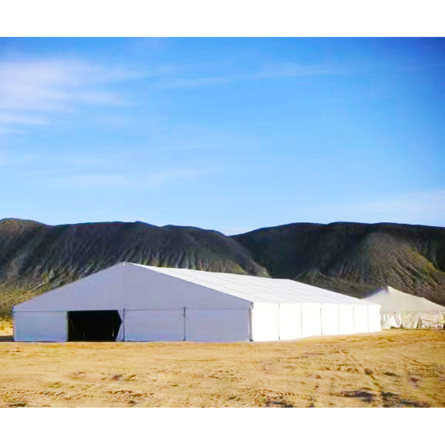 Carpa almacén grande resistente con estructura de aluminio.