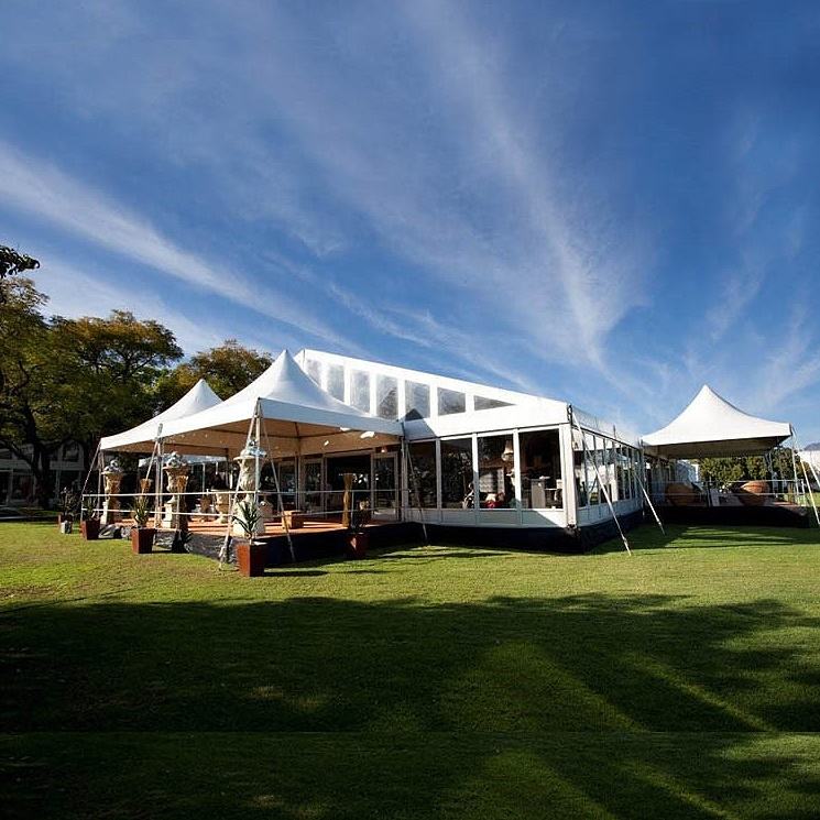 Carpa de fiesta de vidrio con marco de aluminio a prueba de viento, carpa de fiesta ignífuga, venta al por mayor, carpa resistente de pared lateral sólida para eventos blancos