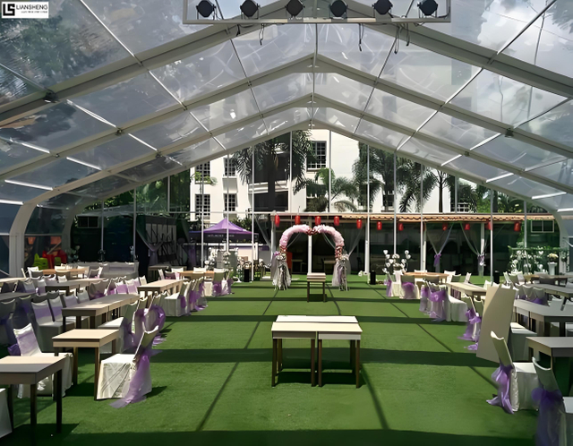 Carpa atrio de aleación de aluminio con cubierta de PVC transparente con marco negro, carpa para fiesta de boda para eventos al aire libre de 100 a 500 personas